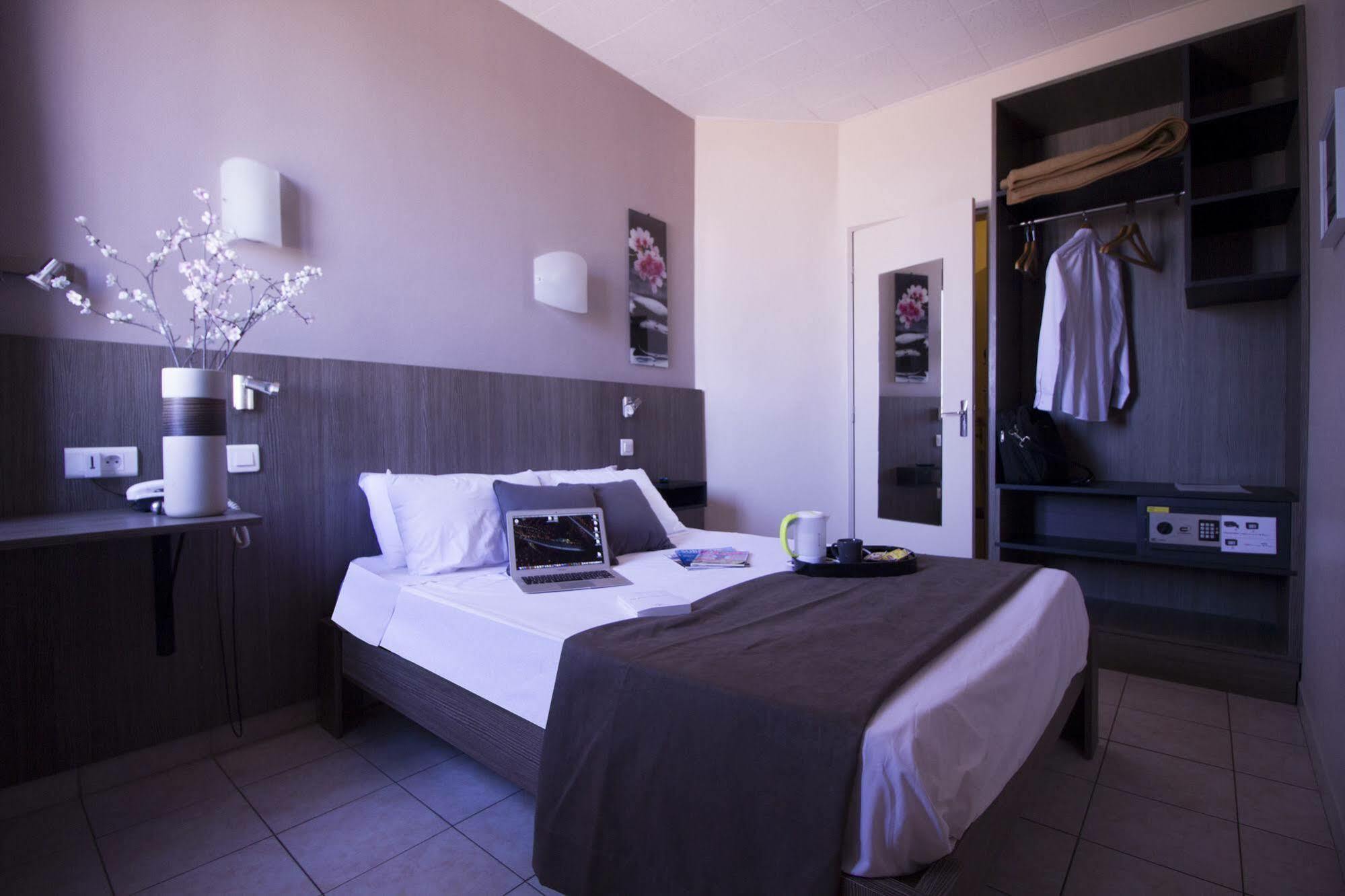Le Strasbourg Hotel Montpellier Exterior foto